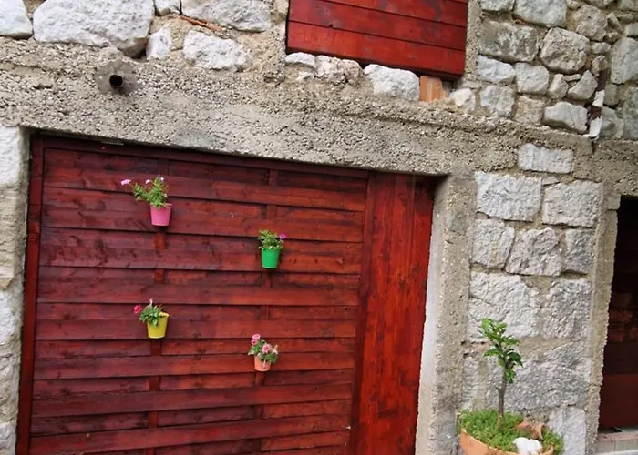 Lukari Vacation Дом отдыха *