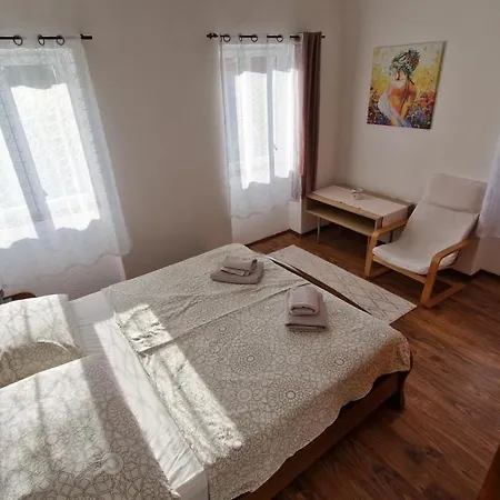 Lukari Vacation Drivenik