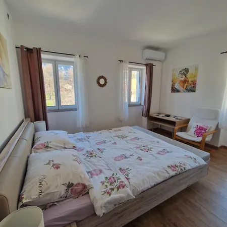 Lukari Vacation * Drivenik