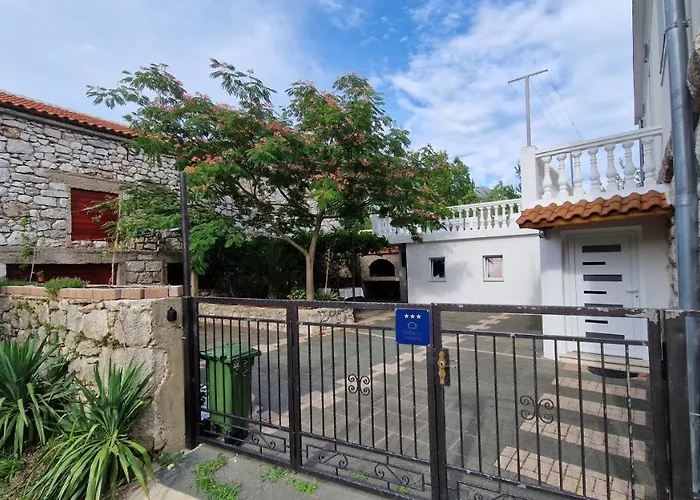 Lukari Vacation Holiday home