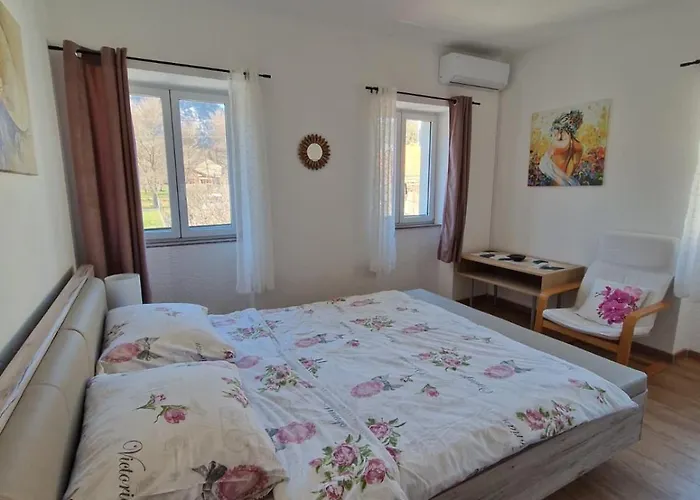 Lukari Vacation * Drivenik